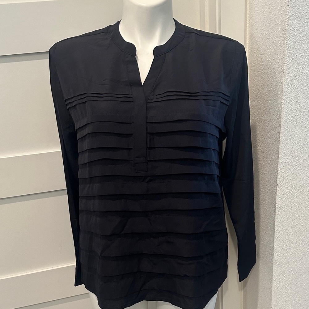 Larry Levine Navy Layered Blouse Size L